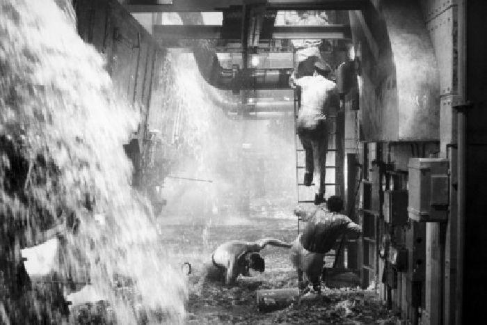 Titanic boiler room flooding california
